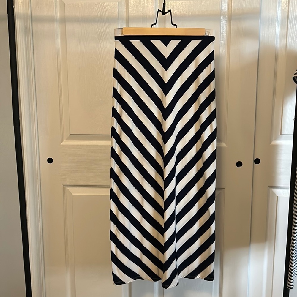 Loft petite chevron maxi skirt